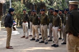 पुलिस अधीक्षक अंकिता शर्मा ने थाना मालखरौदा का वार्षिक निरीक्षण किया, कानून व्यवस्था को सुदृढ़ बनाने पर जोर..... 2 IMG 20250110 WA1035