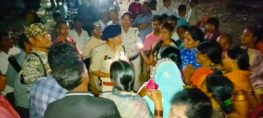 शराब दुकान हटाने की मांग