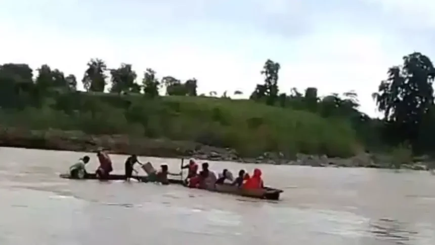 1280x720 2533266 boat submerged river water