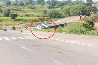 1280x720 2534846 korea lpg truck overturned in drain baikunthpur district