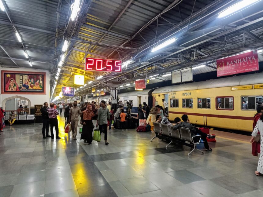 Bilaspur Railway station platform number 1 image 001
