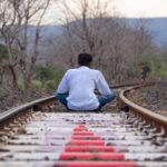 man commit suside on railway track