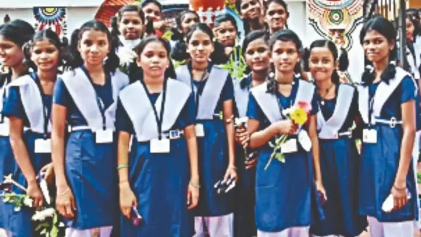 1280x720 2540763 students