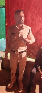 फर्जी आबकारी पुलिस बनाकर ग्राम परसदा खुर्द में रेड कार्यवाही कर पैसों की मांग करने वाले आरोपि गिरफ्तार 2 IMG 20251125 WA0006