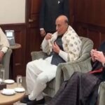 21 46 205482539pm modi priyanka gandhi meeting1