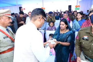 जिले में हर्षाेल्लास के साथ मनाया गया 77 वां गणतंत्र दिवस, मुख्य अतिथि वित्तमंत्री एवं जिले के प्रभारी मंत्री श्री ओ पी चौधरी ने ध्वज फहराकर ली परेड की सलामी 3 WhatsApp Image 2026 01 26 at 1.54.36 PM