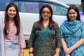 Sachin Tendulkar family has reached the village. 1775648121