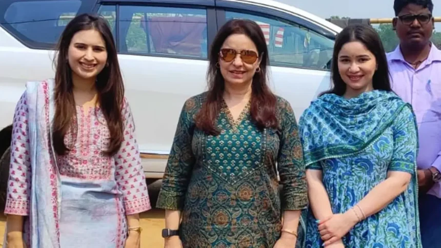 Sachin Tendulkar family has reached the village. 1775648121
