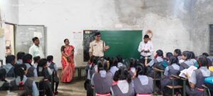 Sakti News कन्या शाला हसौद में छात्राओं को साइबर अपराध, महिला सुरक्षा और यातायात नियमों की दी गई जानकारी 2 IMG 20260731 WA0008