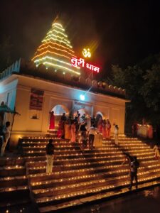 Sakti News तुर्रीधाम मंदिर समेत पंचायत भवन, अमृत सरोवर और सार्वजनिक स्थलों पर हुआ दीप प्रज्ज्वलन 2 IMG 20260917 WA0118